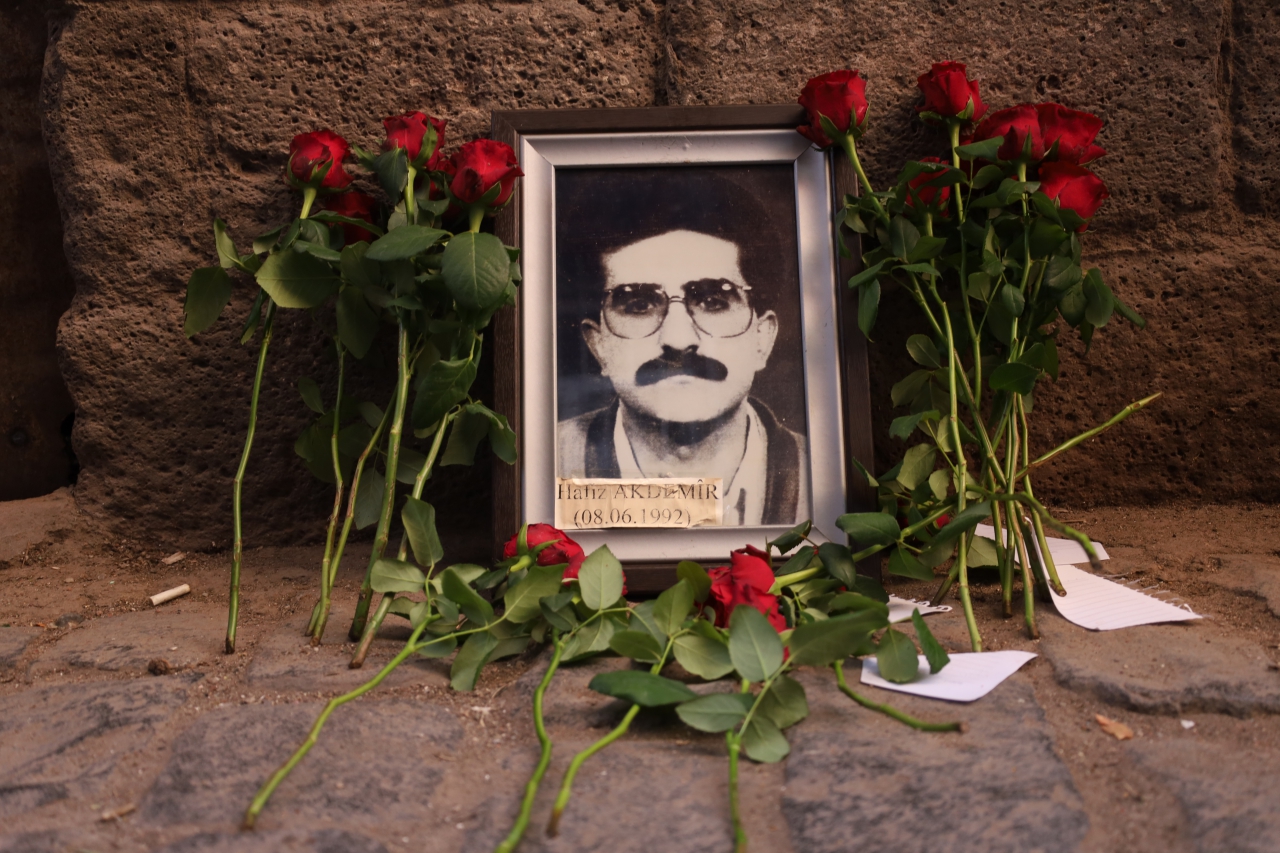 Katledilen gazeteci Hafiz Akdemir anıldı